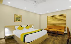 Itsy Hotels Transit Express Near Sealdah Station